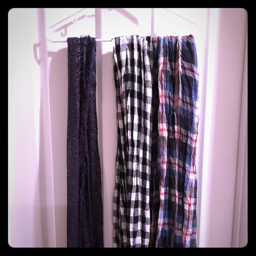 3 scarfs